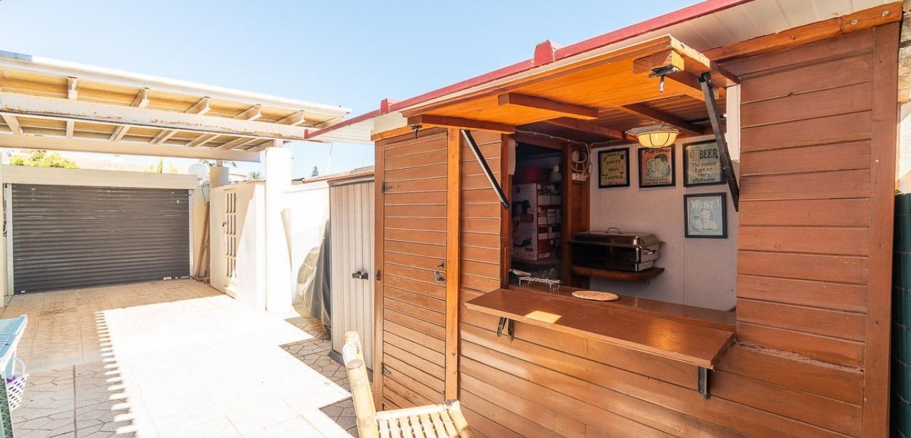 Herverkoop - Villa -
Orihuela Costa - La Zenia