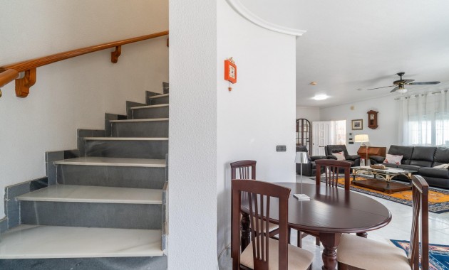 Herverkoop - Villa -
Orihuela Costa - La Zenia