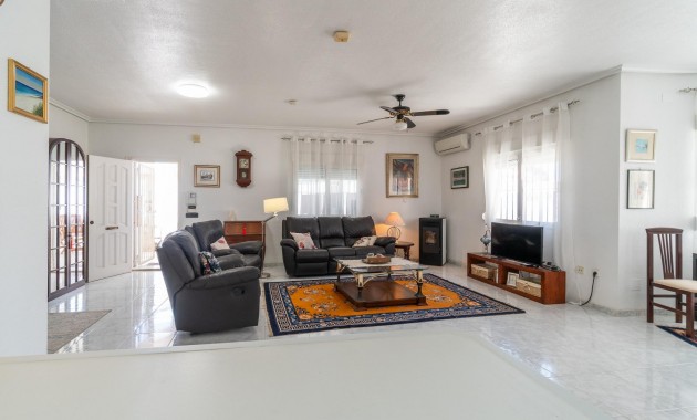 Herverkoop - Villa -
Orihuela Costa - La Zenia