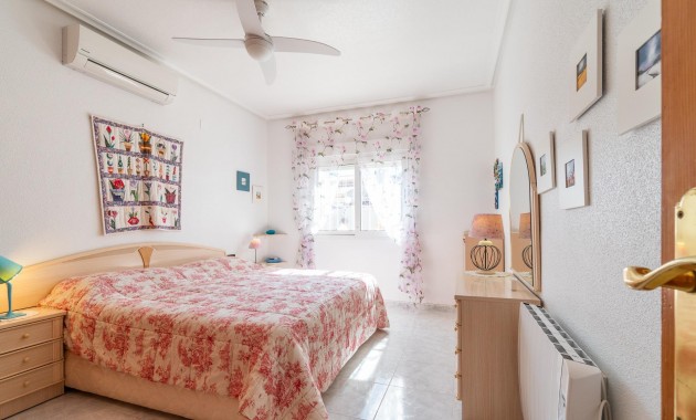 Herverkoop - Villa -
Orihuela Costa - La Zenia