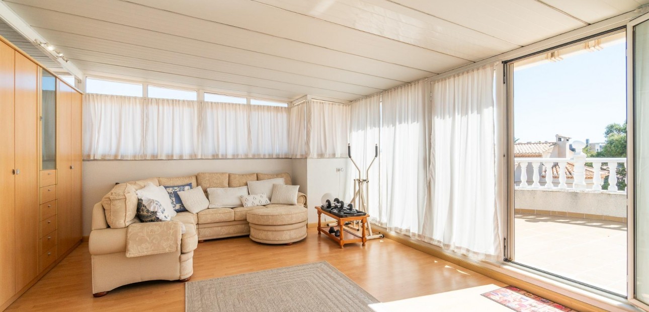 Herverkoop - Villa -
Orihuela Costa - La Zenia