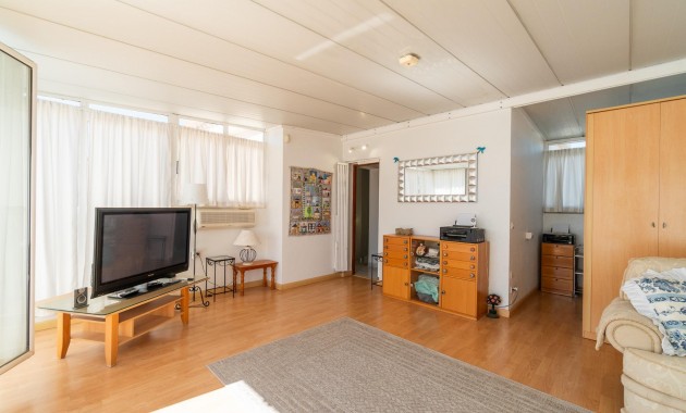 Herverkoop - Villa -
Orihuela Costa - La Zenia