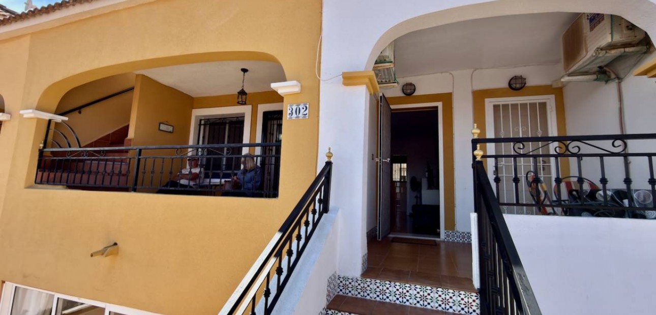 Herverkoop - Appartement / flat -
Los Montesinos - La herrada