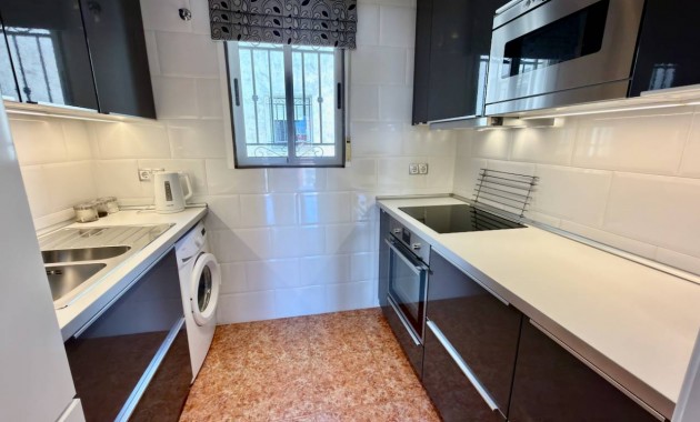 Herverkoop - Appartement / flat -
Los Montesinos - La herrada