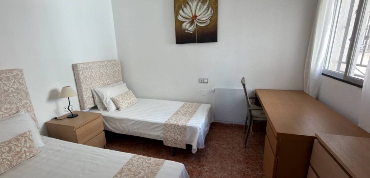 Herverkoop - Appartement / flat -
Los Montesinos - La herrada