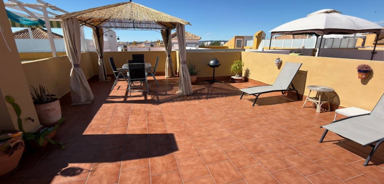 Herverkoop - Appartement / flat -
Los Montesinos - La herrada