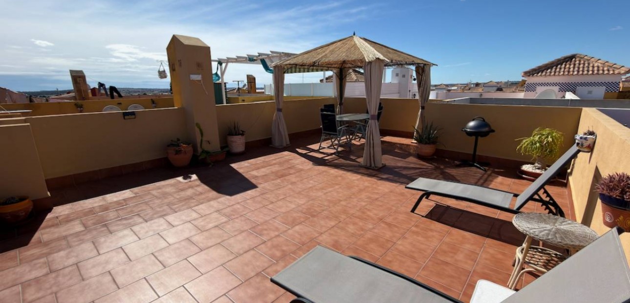 Herverkoop - Appartement / flat -
Los Montesinos - La herrada