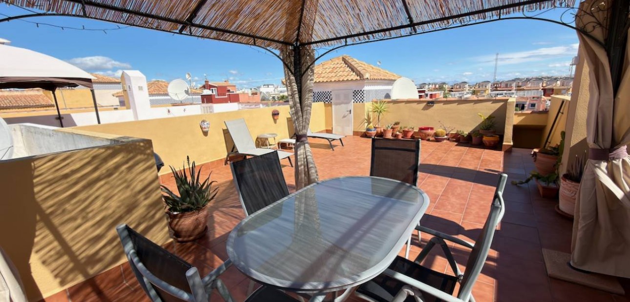 Herverkoop - Appartement / flat -
Los Montesinos - La herrada