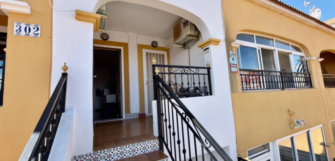 Herverkoop - Appartement / flat -
Los Montesinos - La herrada