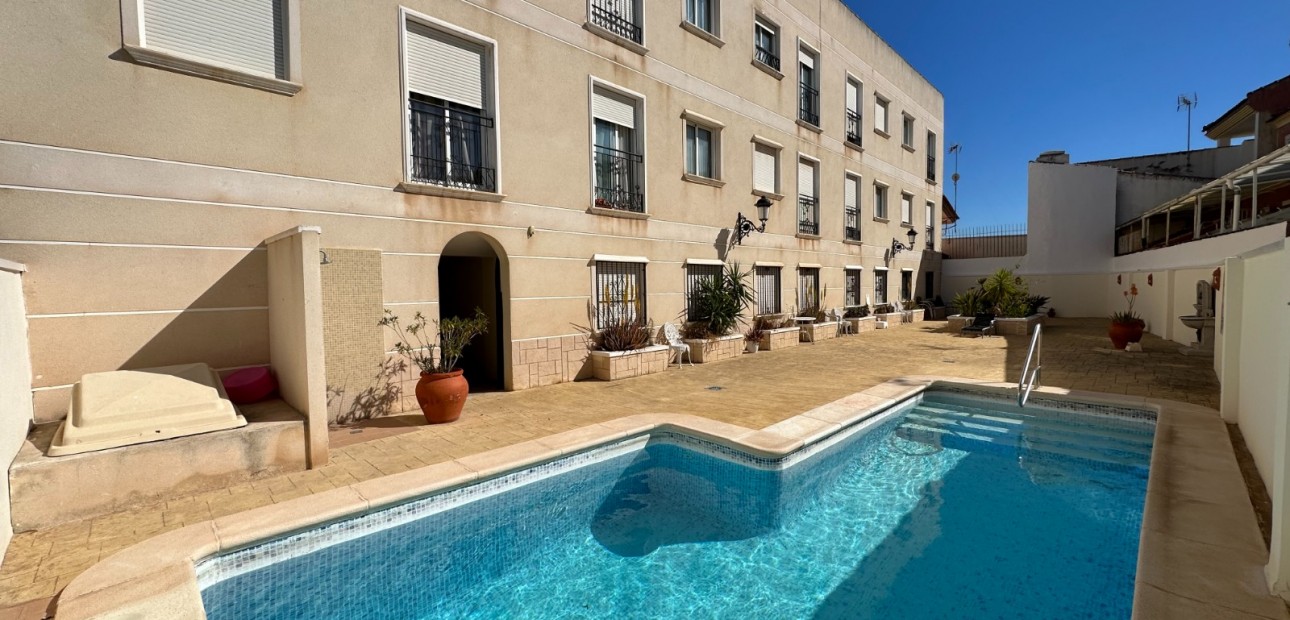 Sale - Apartment / flat -
Jacarilla