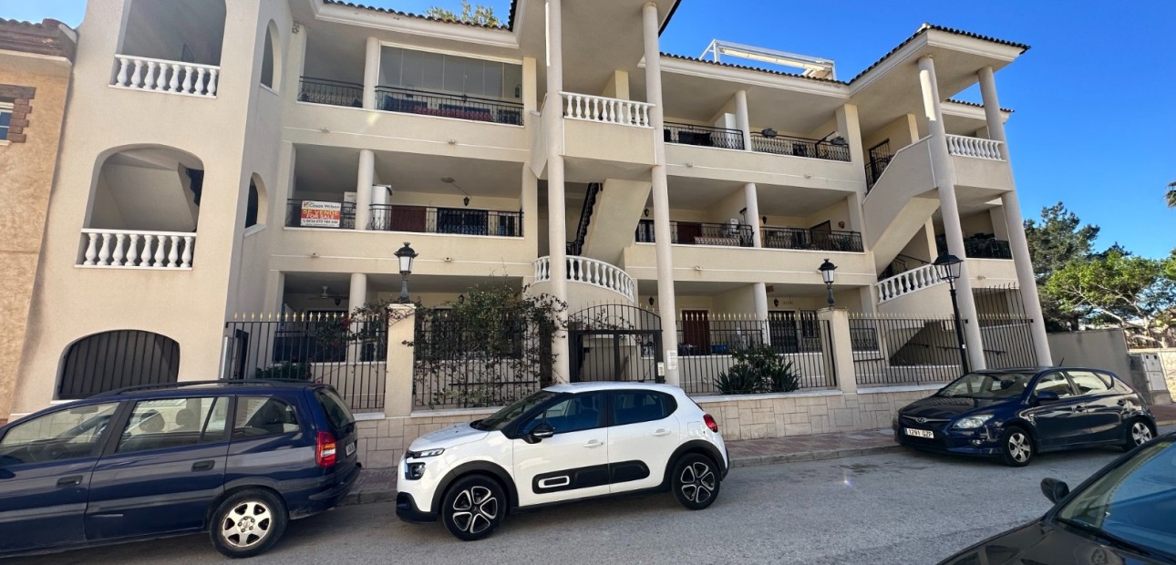 Sale - Apartment / flat -
Jacarilla