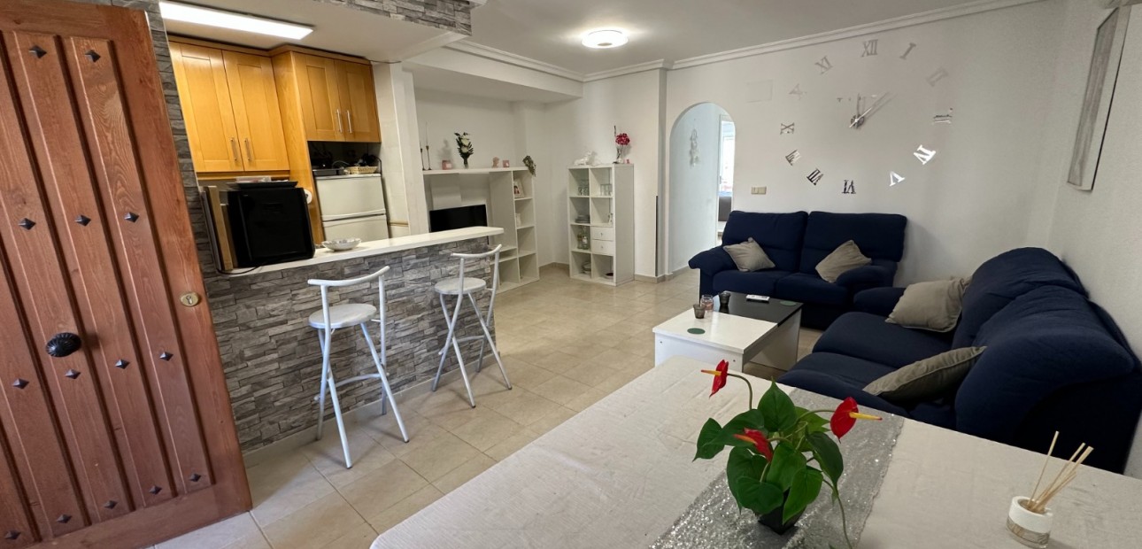 Sale - Apartment / flat -
Jacarilla