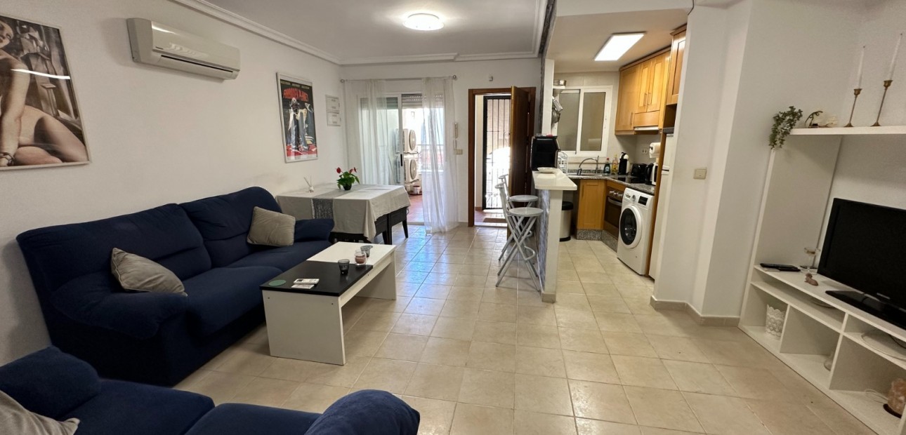Sale - Apartment / flat -
Jacarilla