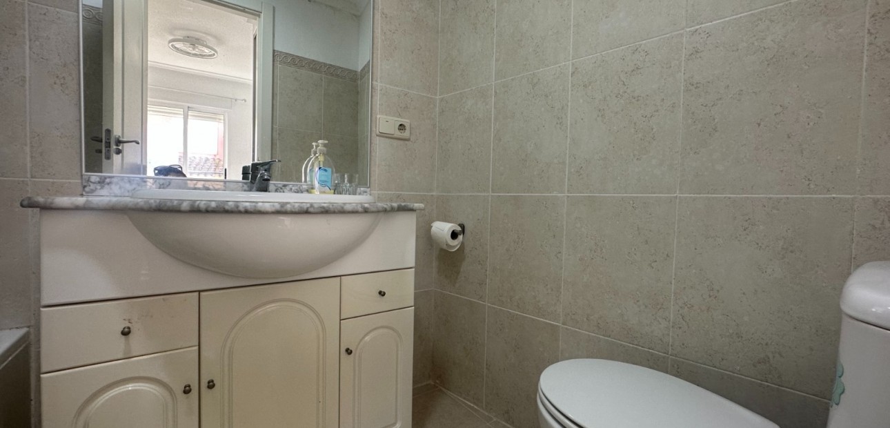 Sale - Apartment / flat -
Jacarilla