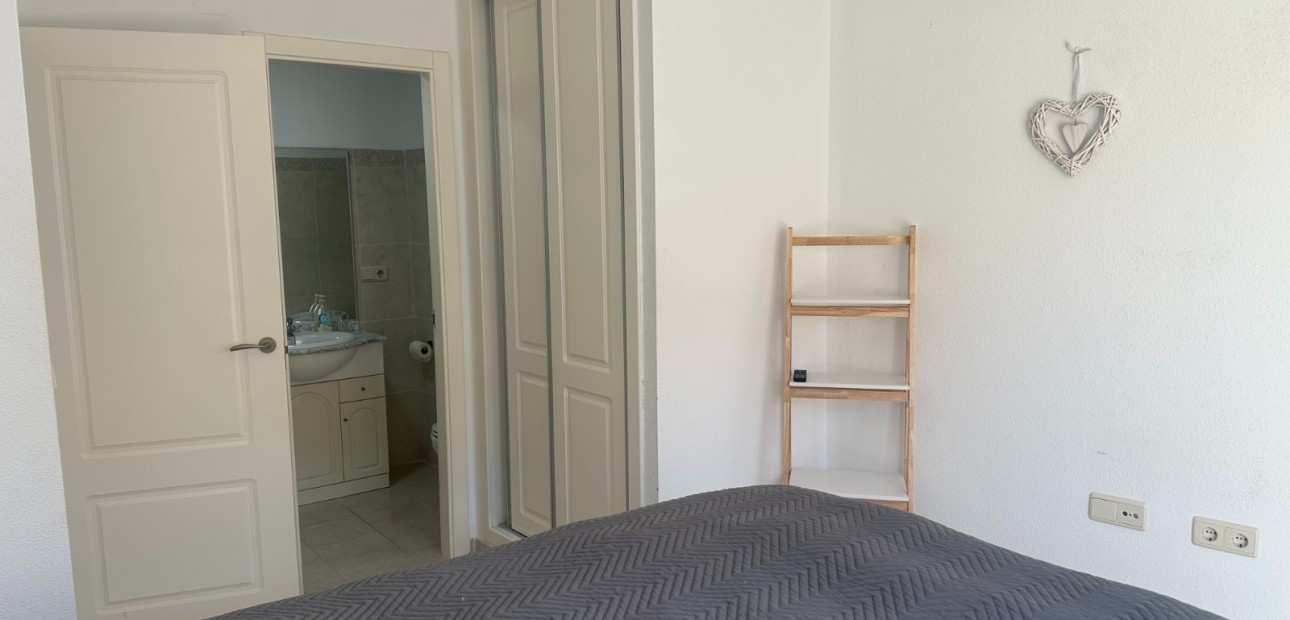 Sale - Apartment / flat -
Jacarilla