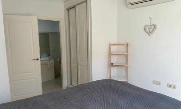 Sale - Apartment / flat -
Jacarilla