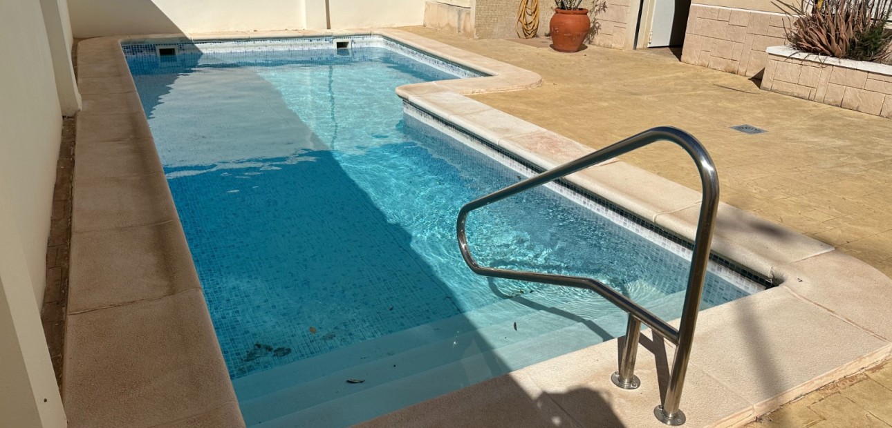 Sale - Apartment / flat -
Jacarilla