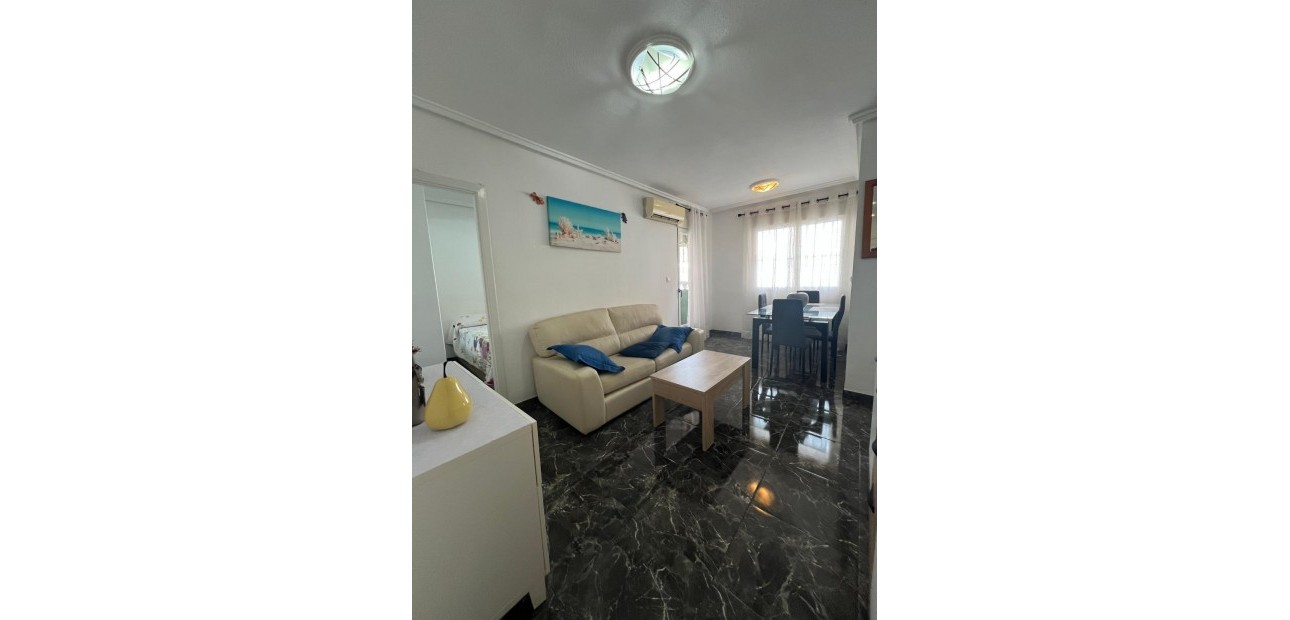 Sale - Apartment / flat -
Torrevieja - torrevieja