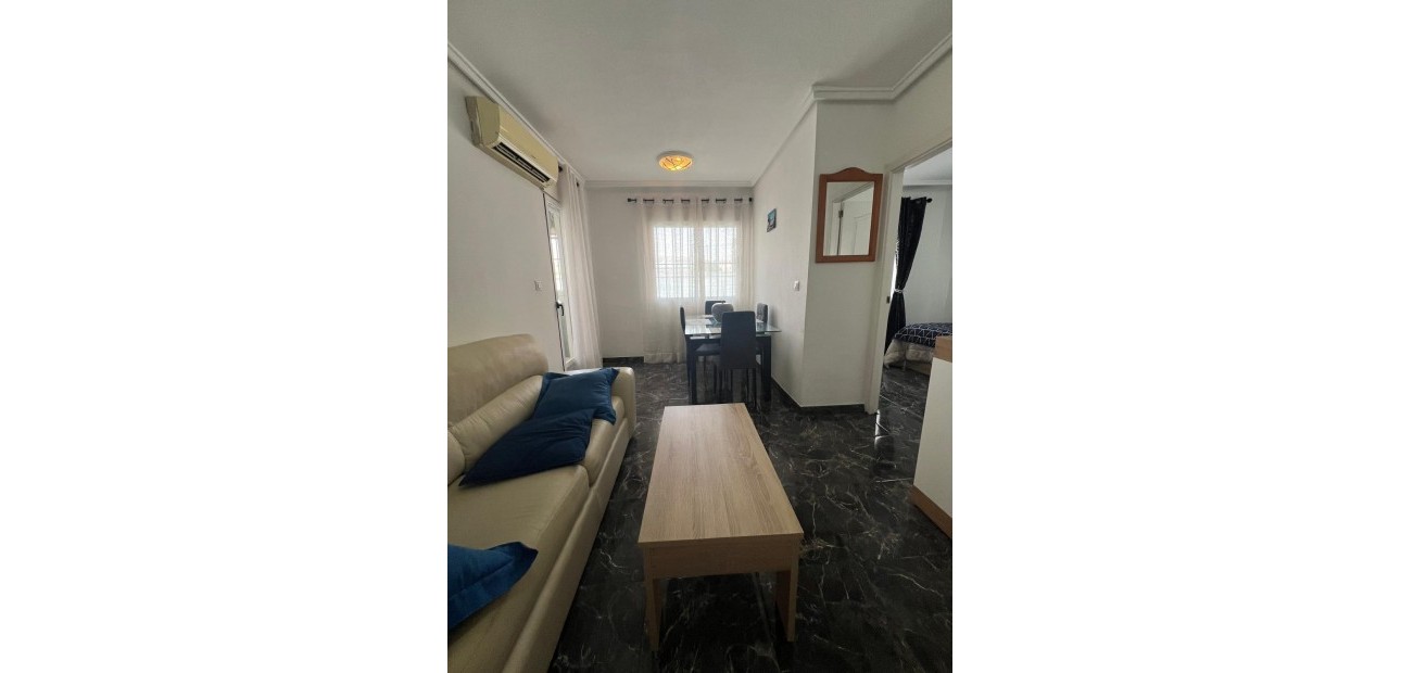 Sale - Apartment / flat -
Torrevieja - torrevieja
