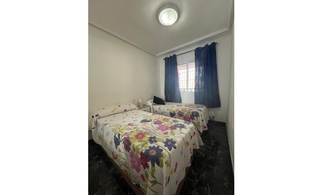 Sale - Apartment / flat -
Torrevieja - torrevieja