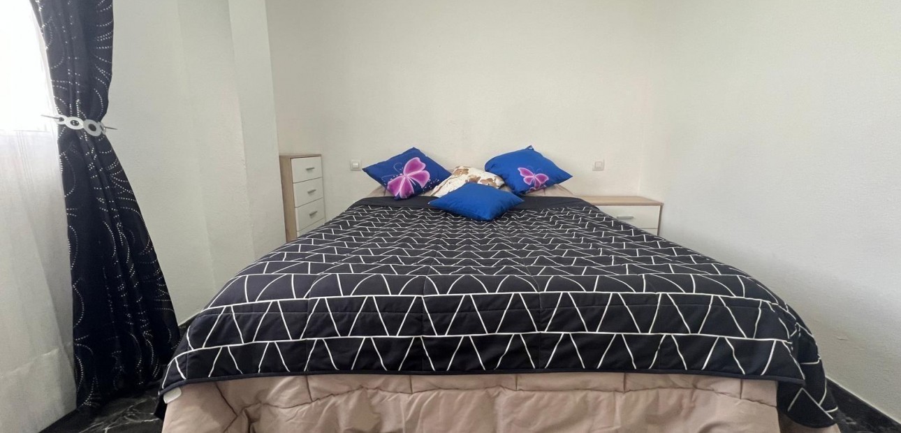 Sale - Apartment / flat -
Torrevieja - torrevieja