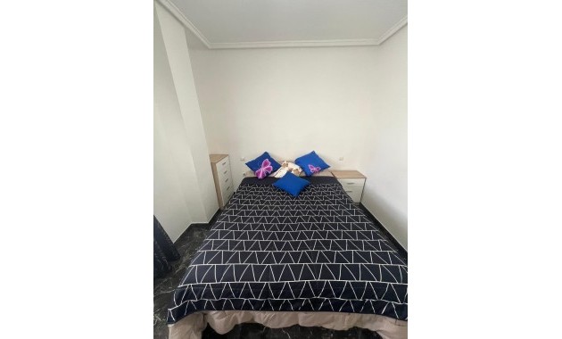 Sale - Apartment / flat -
Torrevieja - torrevieja