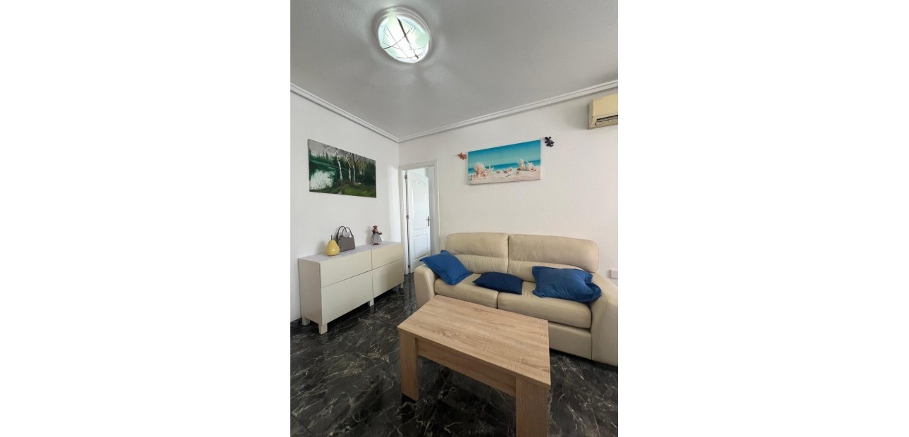Sale - Apartment / flat -
Torrevieja - torrevieja