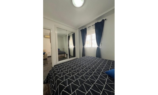 Sale - Apartment / flat -
Torrevieja - torrevieja