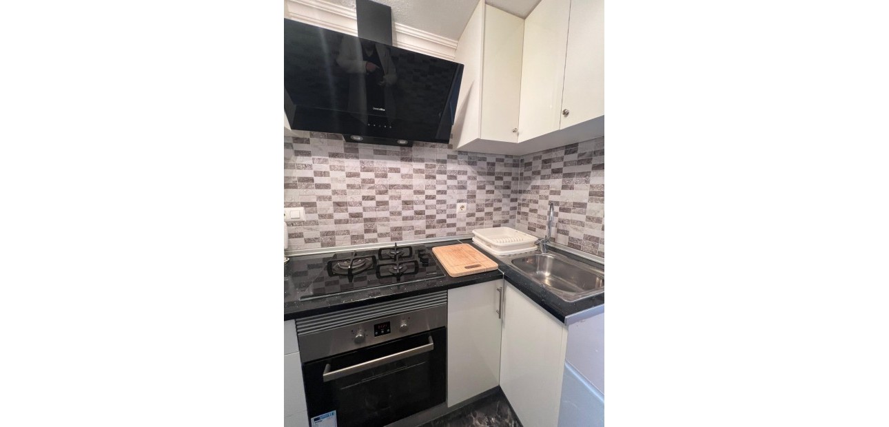 Sale - Apartment / flat -
Torrevieja - torrevieja