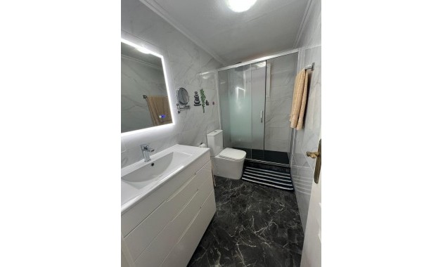 Sale - Apartment / flat -
Torrevieja - torrevieja