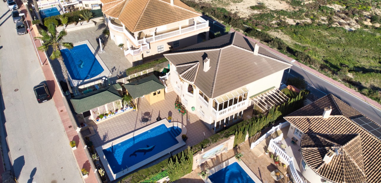 Herverkoop - Detached Villa -
Benimar - Benimar II