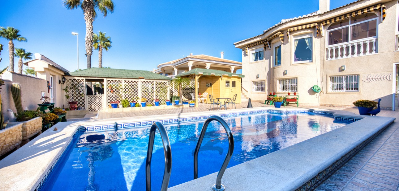 Herverkoop - Detached Villa -
Benimar - Benimar II