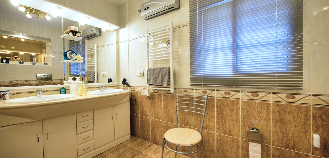 Herverkoop - Detached Villa -
Benimar - Benimar II