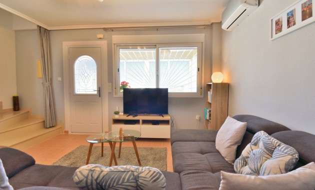 Herverkoop - Semi Detached Villa -
Ciudad Quesada - La Marquesa