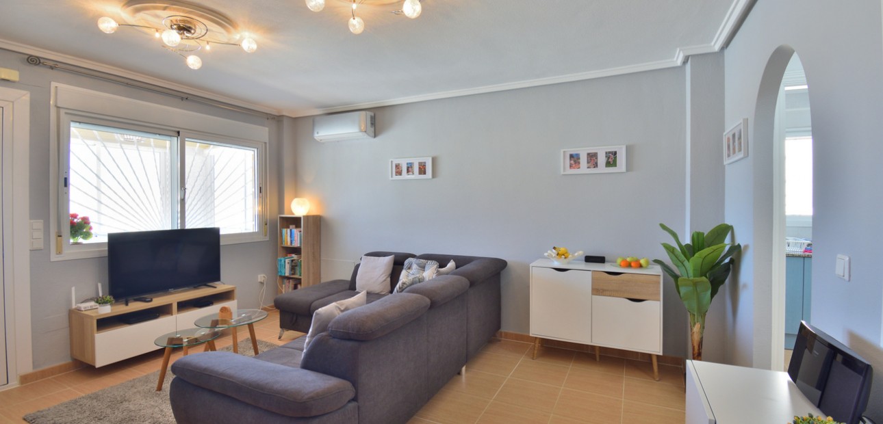 Herverkoop - Semi Detached Villa -
Ciudad Quesada - La Marquesa