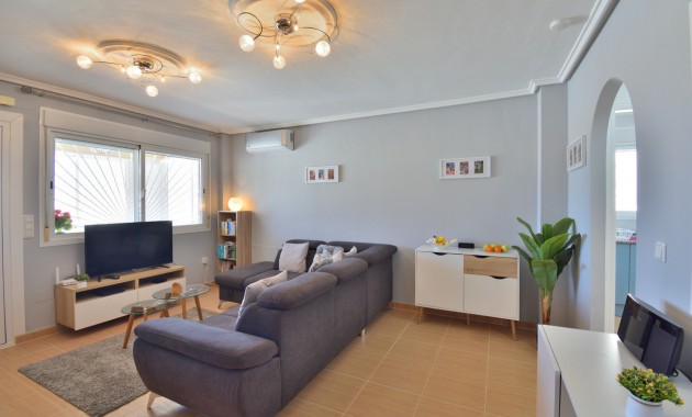 Herverkoop - Semi Detached Villa -
Ciudad Quesada - La Marquesa