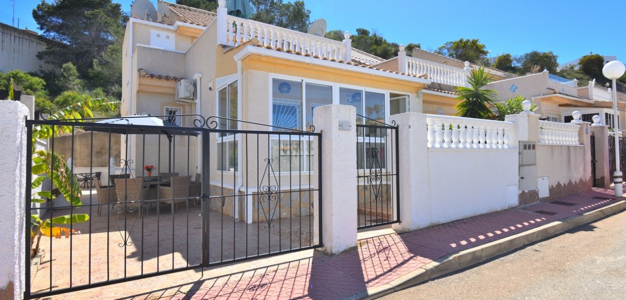 Herverkoop - Semi Detached Villa -
Ciudad Quesada - La Marquesa