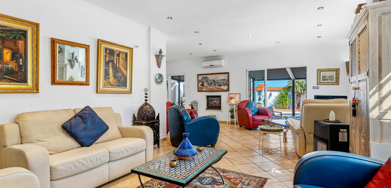 Herverkoop - Country Property -
Daya Nueva - Daya Nueva - Country