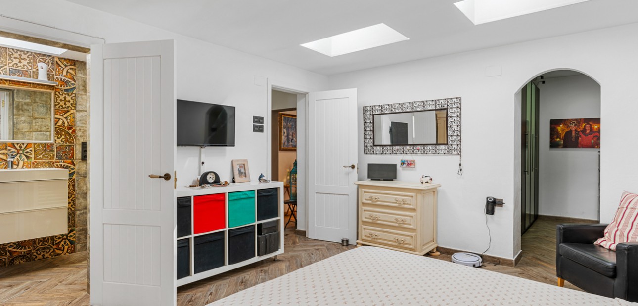 Herverkoop - Country Property -
Daya Nueva - Daya Nueva - Country