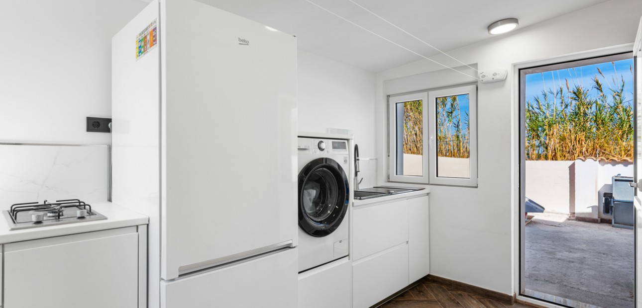 Herverkoop - Country Property -
Daya Nueva - Daya Nueva - Country