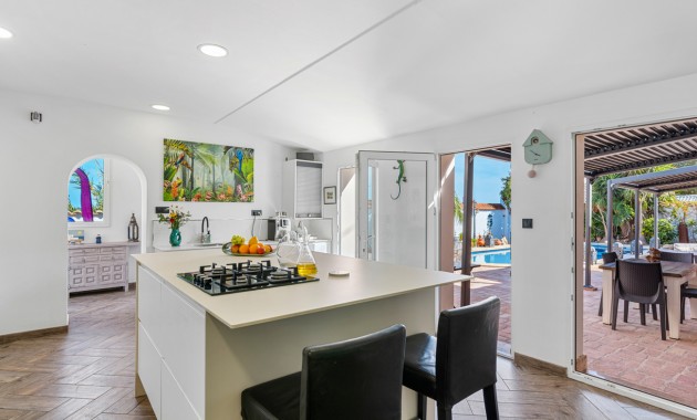 Herverkoop - Country Property -
Daya Nueva - Daya Nueva - Country