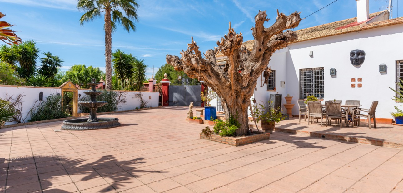 Herverkoop - Country Property -
Daya Nueva - Daya Nueva - Country