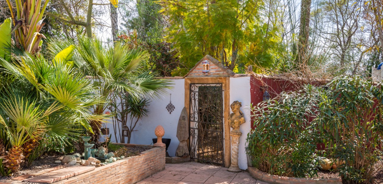 Herverkoop - Country Property -
Daya Nueva - Daya Nueva - Country