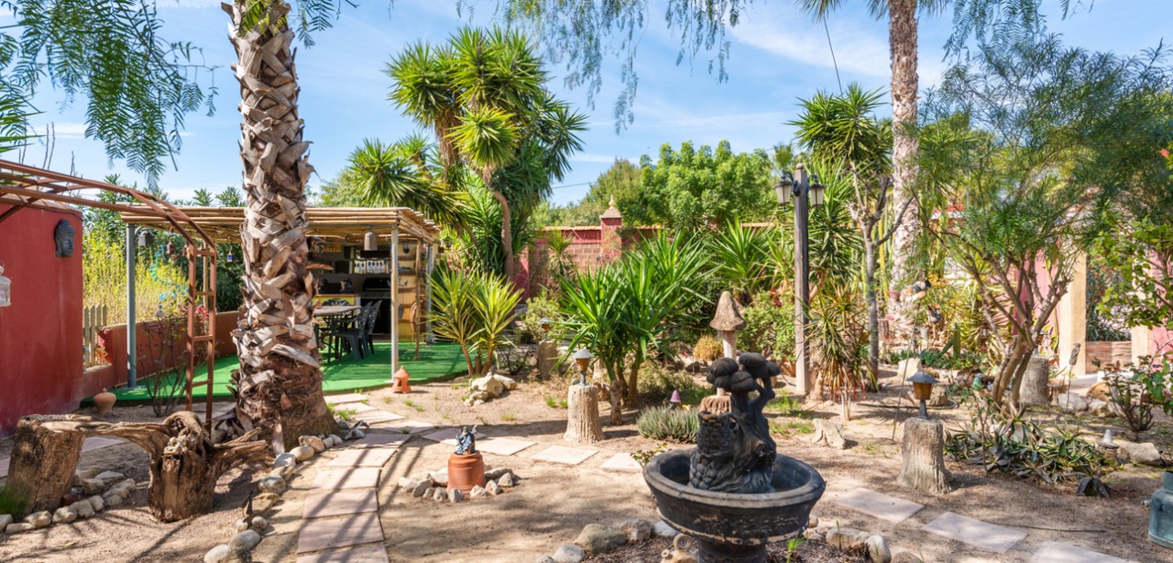 Herverkoop - Country Property -
Daya Nueva - Daya Nueva - Country