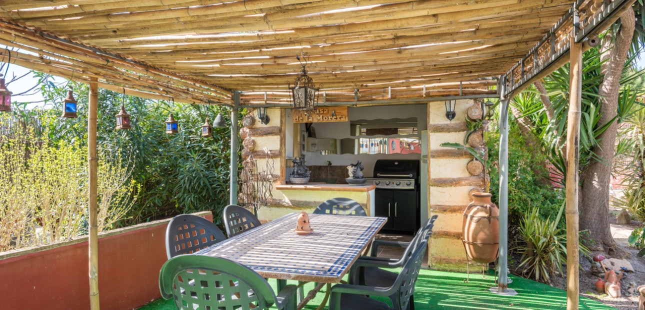 Herverkoop - Country Property -
Daya Nueva - Daya Nueva - Country