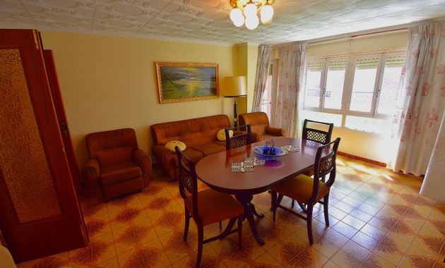 Herverkoop - Herenhuis -
Rojales - Rojales - Village