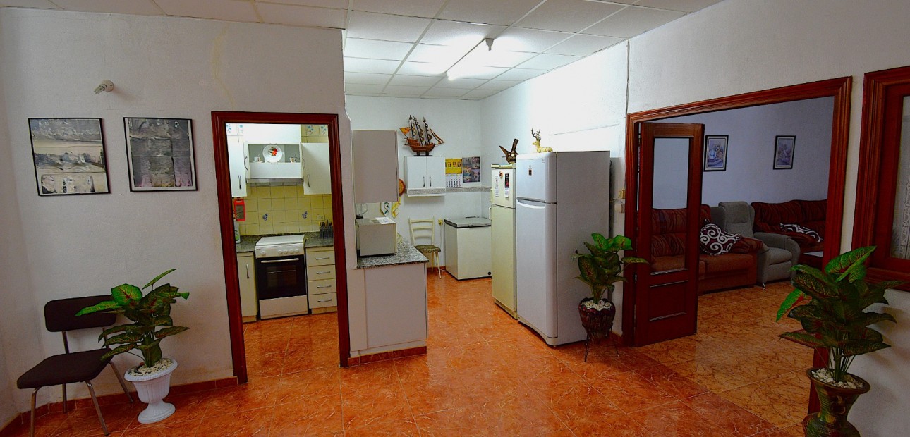 Herverkoop - Herenhuis -
Rojales - Rojales - Village