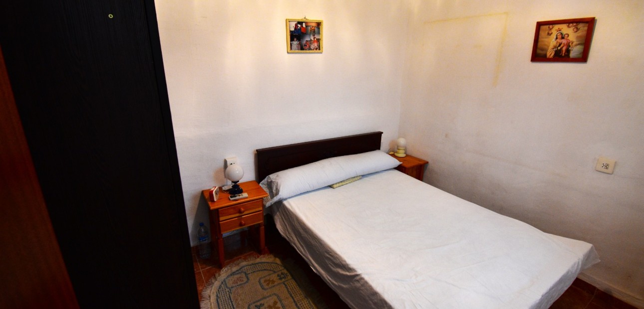 Herverkoop - Herenhuis -
Rojales - Rojales - Village