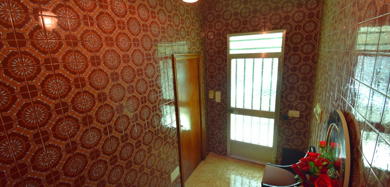 Herverkoop - Herenhuis -
Rojales - Rojales - Village