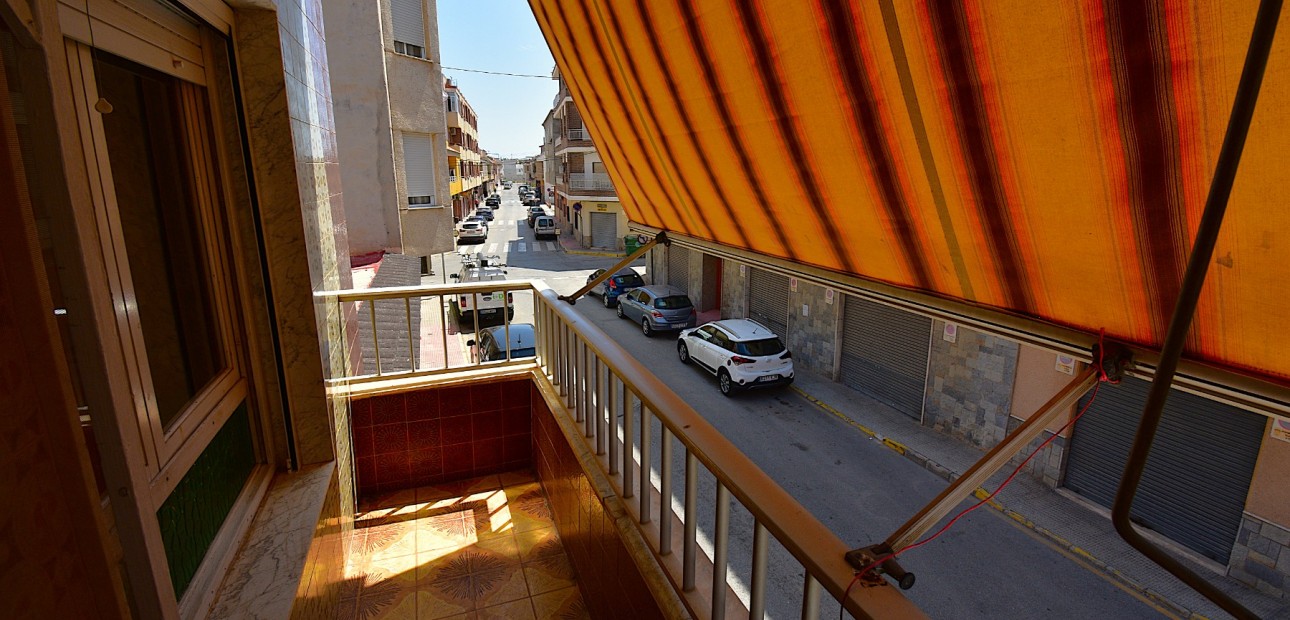 Herverkoop - Herenhuis -
Rojales - Rojales - Village